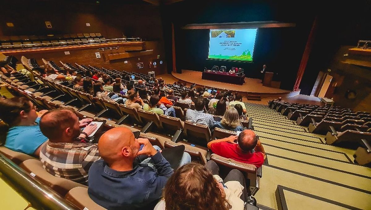 El Colegio de Veterinarios de Lugo debate sobre la aplicación de la nueva Ley de Bienestar Animal. (Foto: Organización Colegial Veterinaria)