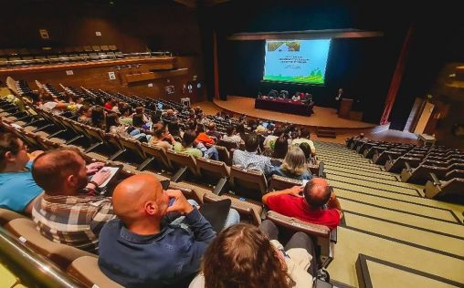 El Colegio de Veterinarios de Lugo debate sobre la aplicación de la nueva Ley de Bienestar Animal