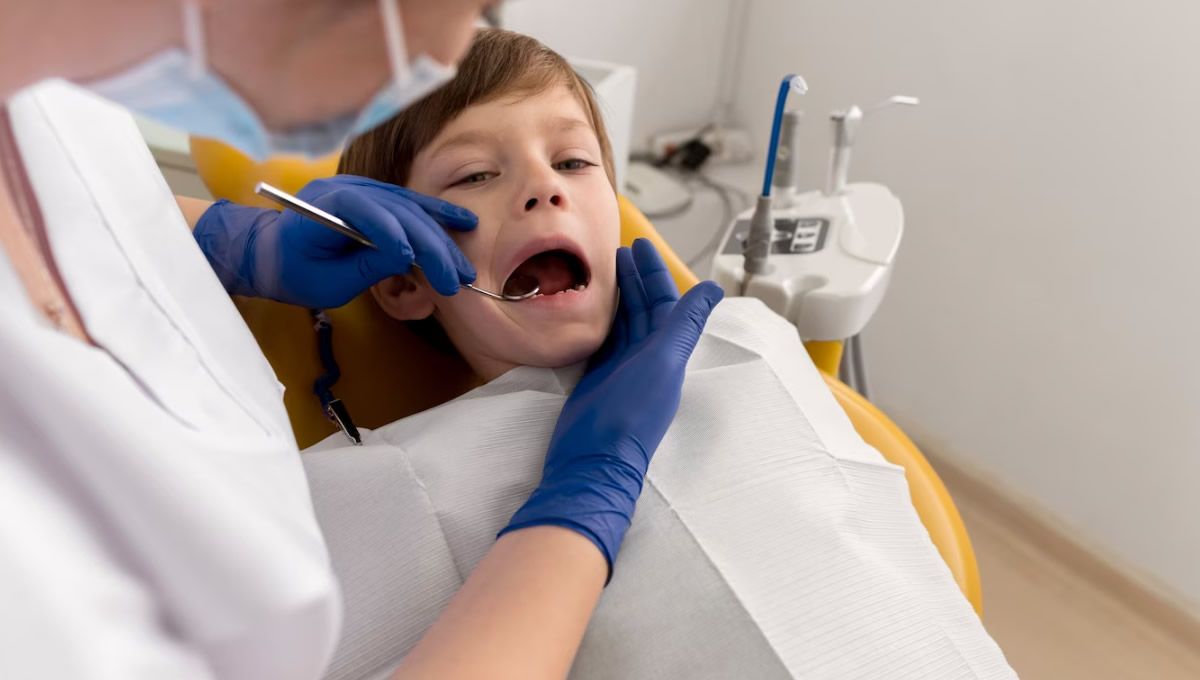 Niño en la consulta del dentista (Fuente: Freepik)