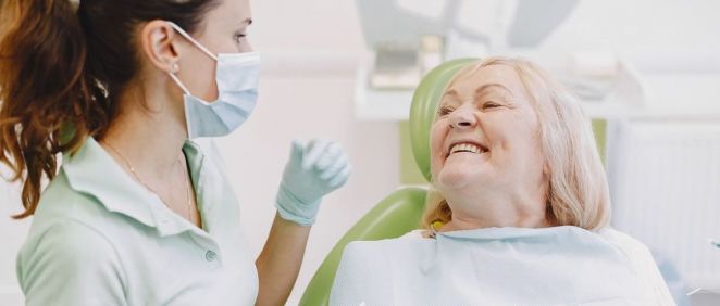 Paciente anticoagulado en el dentista (Fuente: Freepik)