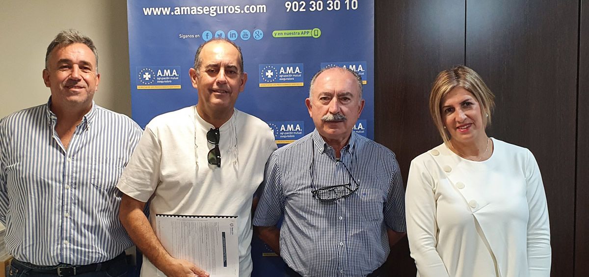 AMA Vida firma la póliza colectiva de vida con el colegio de veterinarios de Melilla