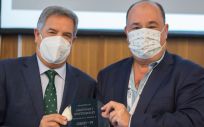 El premio ha sido recibido en representación de la compañía por José Moreno, responsable comercial de Oximesa para toda Andalucía (Foto. ECSalud)