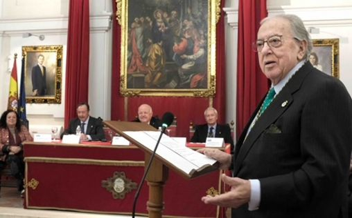 El presidente de A.M.A. recibe el título de Colegiado de Honor del Colegio de Dentistas de Sevilla