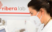 Profesional de Ribera Lab (Foto. Ribera Salud)