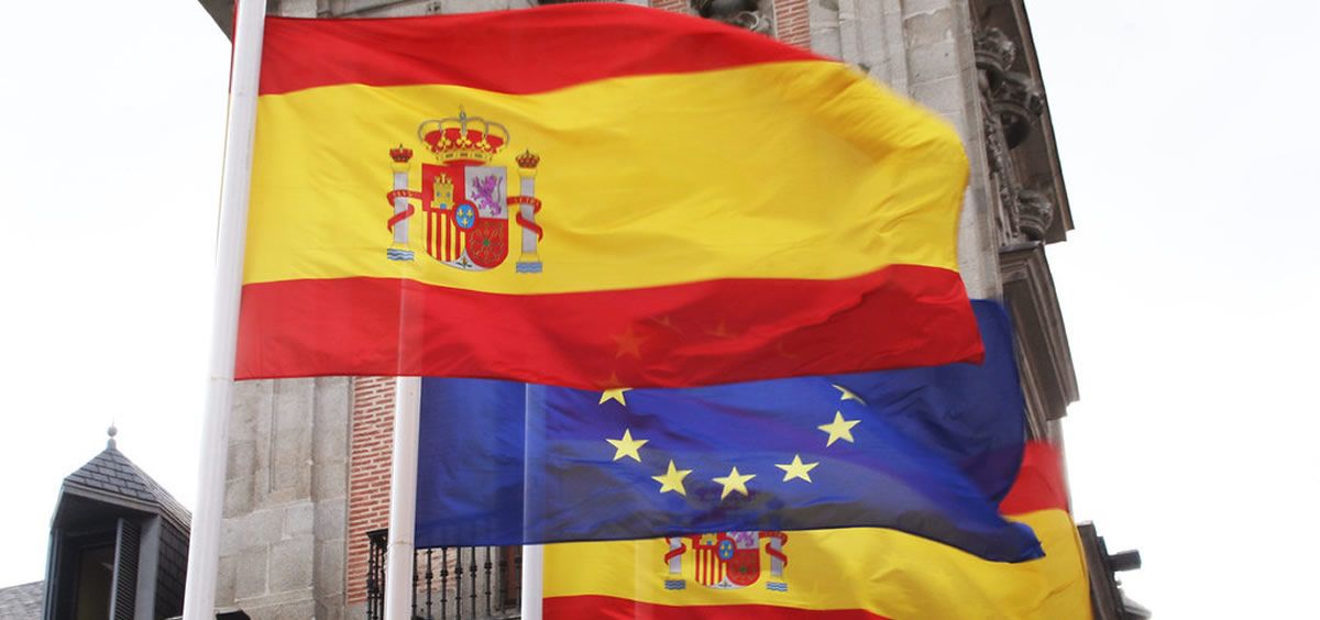 Banderas de España y la Unión Europea (Foto. flickr)