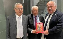 Miguel Carrero, presidente de PSN, junto con José Manuel Lage, promotor del Museo, y Jesús Aguirre, presidente del Parlamento andaluz (Foto. PSN)