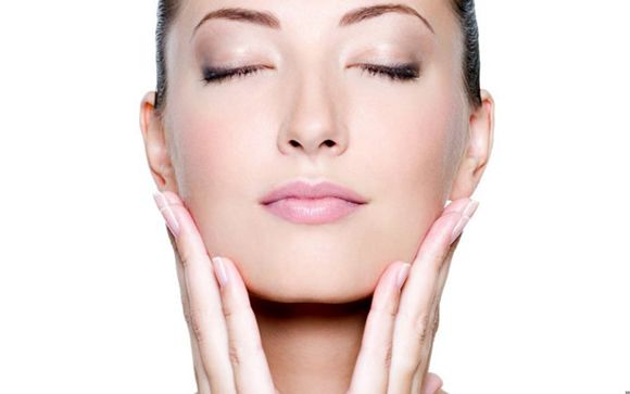 Tratamiento “Golden”: más luz y menos años en tu rostro