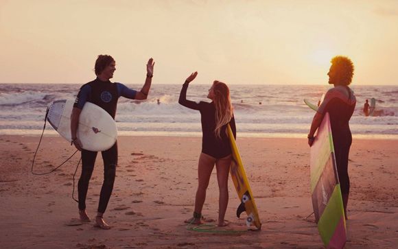 El surf, ideal para mantenerse en forma en verano