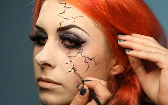 Maquillaje y lentillas de Halloween, ¿cómo utilizarlo correctamente?