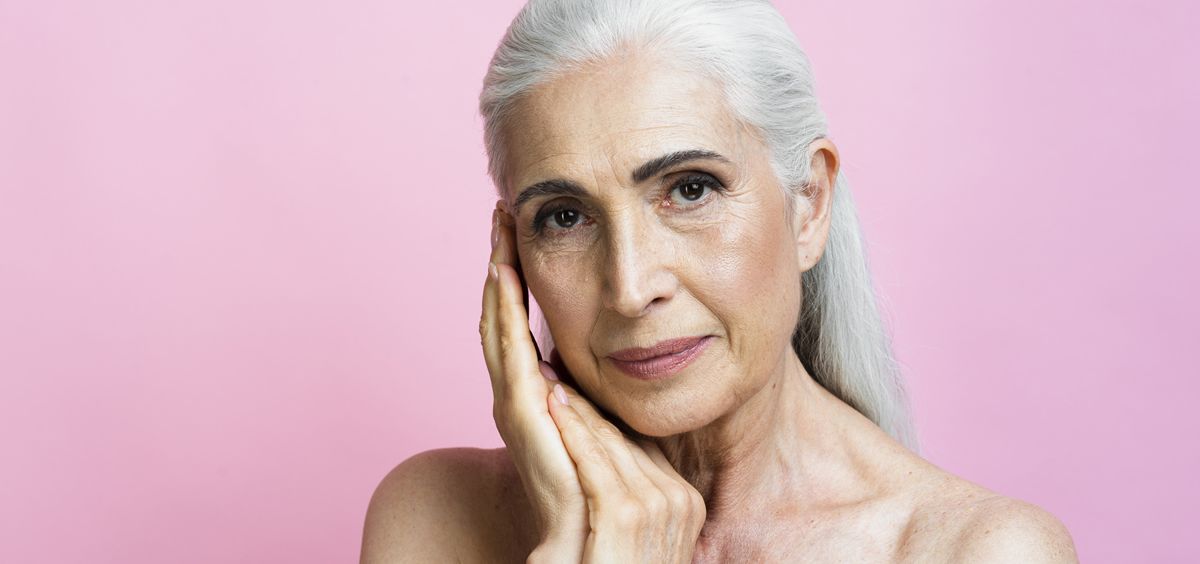 A medida que sumamos años, nuestra piel empieza a experimentar una serie de cambios y aparece el temido envejecimiento (Foto. Freepik)