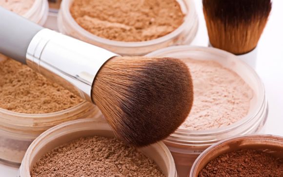 ¿Conoces los beneficios para la piel del maquillaje mineral?