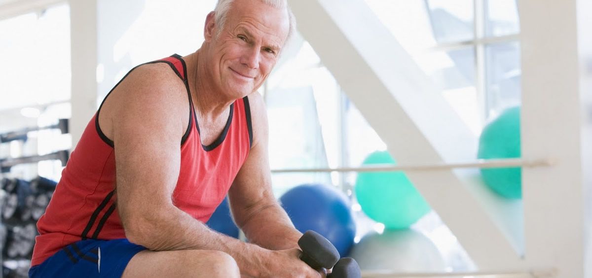 Hombre mayor haciendo ejercicio (Foto. Estetic)