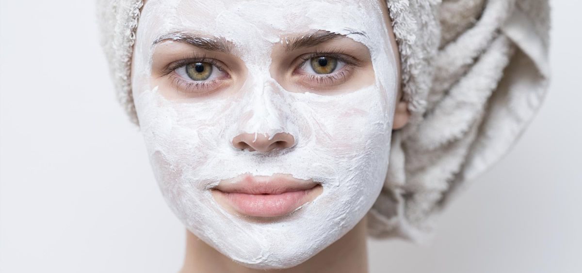 Lo que la arcilla blanca puede hacer por tu piel
