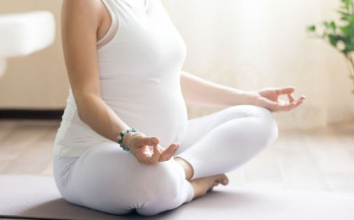 Pau Inspirafit: "La ciencia avala que la meditación en el embarazo beneficia a la madre y al feto"