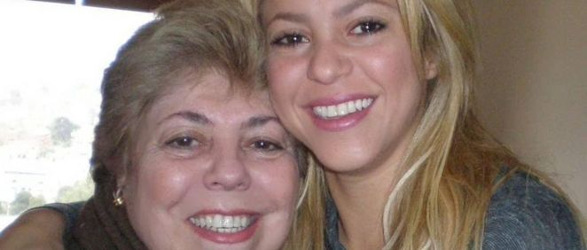 Shakira abrazando a su madre, Nidia Ripoll (Foto. @shakira)