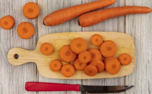 'Chips' de zanahoria: un snack saludable para saciar el hambre entre horas