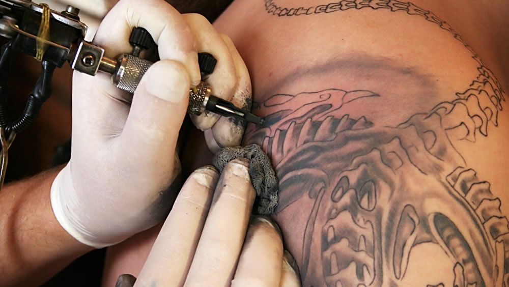 Los peligros de los tatuajes sobre tu piel