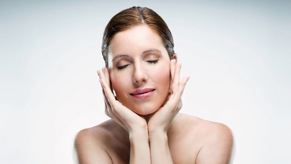 Cinco tips básicos para lucir una piel sana y radiante