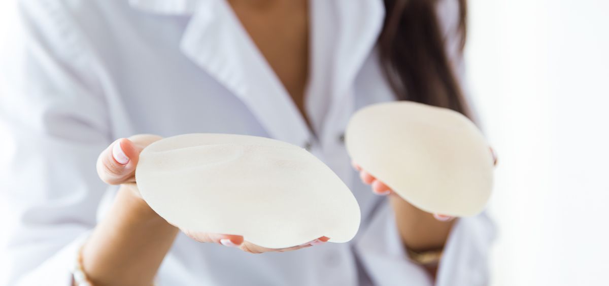Francia retira varios implantes mamarios por su riesgo de generar cáncer