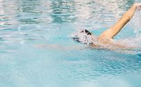 La natación es un deporte que puede ser practicado por todo el mundo