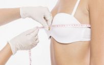 Las operaciones de aumento y levantamiento de pecho son dos de las cirugías estéticas más demandadas por las mujeres