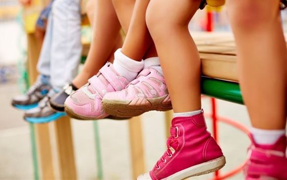  Heredar zapatos podría causar deformidades en los pies de los niños