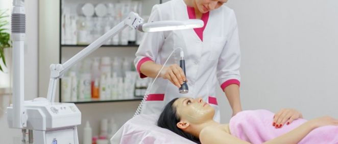 Los sistemas de laser son algunas de las herramientas necesarias e imprescindibles en medicina estética