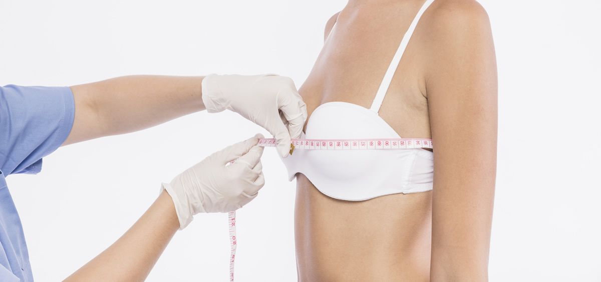 El aumento de pecho es una de las cirugías a la que más recurren las mujeres