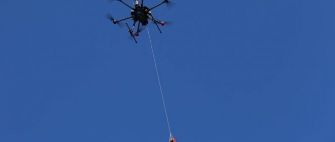Un estudio consigue que los drones lleven desfibriladores a víctimas de paro cardiaco (Foto. Everdrone)