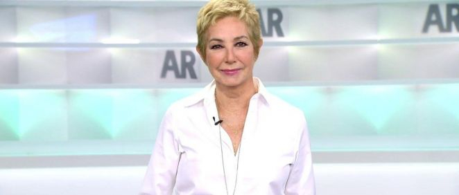 Ana Rosa Quintana vuelve a la tele con un renovado look tras superar un cáncer de mama. (Foto. Telecinco)