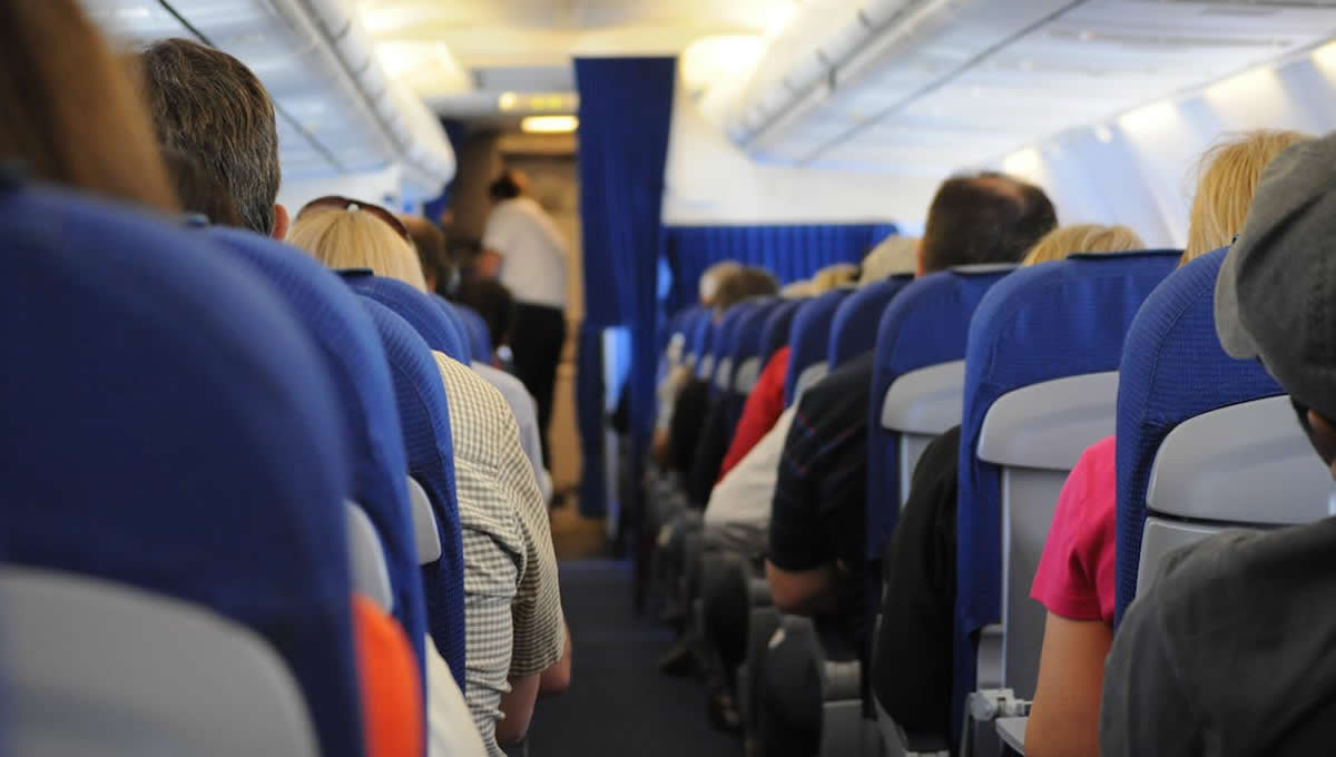 Un avión con destino Barcelona da media vuelta por la diarrea incontrolable de un pasajero