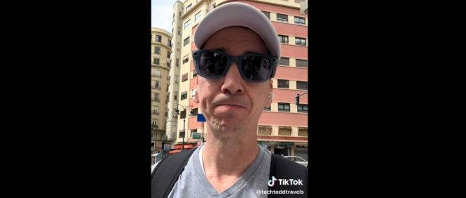 @techtoddtravels, ciudadano estadounidense que compara en TikTok la atención médica de EEUU con la de España (Foto. TikTok)