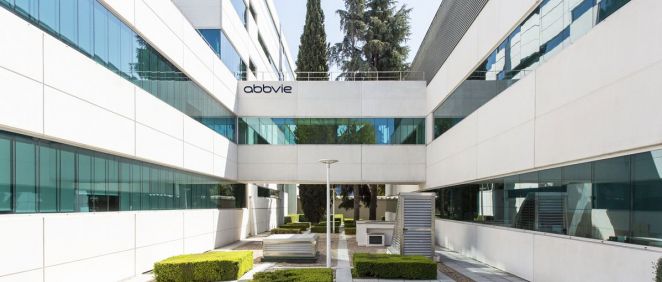 Fachada exterior de la sede de AbbVie en España