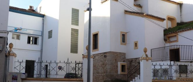 Fachada exterior del Hospital Santa Justa. (Foto. Ayuntamiento de Villanueva de la Serena)