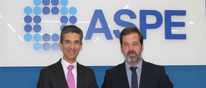 De izq. a dcha.: Pablo Corróns, director de Marketing Sectorial y de Producto de Aenor; y Carlos Rus, presidente de ASPE