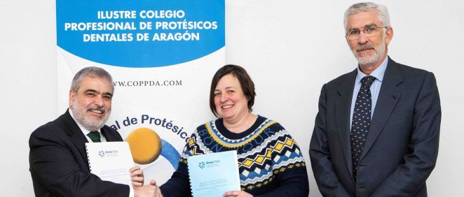 De izq. a dcha.: Miguel Ángel Vázquez, Yolanda Visus y José Luis Mata