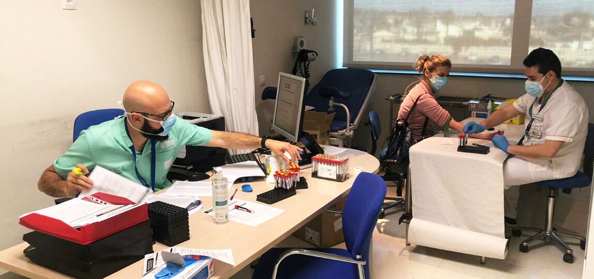Ribera Salud ha empezado a hacer test masivos a los profesionales sanitarios de sus centros (Foto. ECSalud)