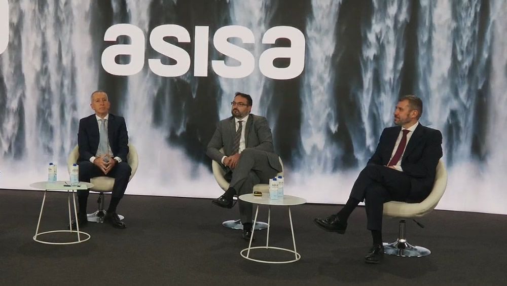 Jaime Ortiz, director Comercial y Marketing de ASISA; Francisco Martínez, director general de ASISA Vida;  y Óscar Villoslada, director de Medios de ASISA