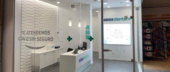 La nueva clínica ASISA Dental en Santander (Cantabria) está situada en El Corte Inglés Centro Comercial Bahía.