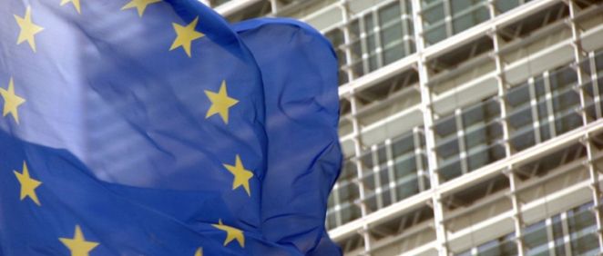 Bandera de la UE frente a la sede de la Comisión Europea. (Foto. CE)