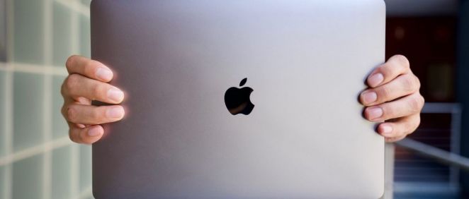Apple gana una patente para un MacBook con un biosensor que mide la salud del usuario