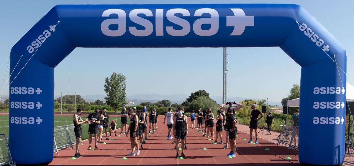 Asisa patrocina múltiples actividades deportivas, entre ellas un equipo de corredores que participan en pruebas de maratón en Europa