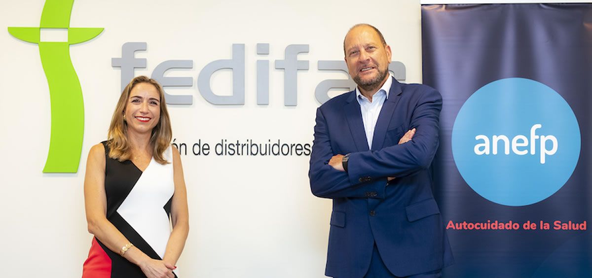 Matilde Sánchez Reyes, presidenta de FEDIFAR, y Alberto Bueno, presidente de ANEFP. 