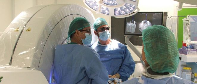 Primera intervención quirúrgica con sistema de imagen intraoperatoria O arm de Medtronic