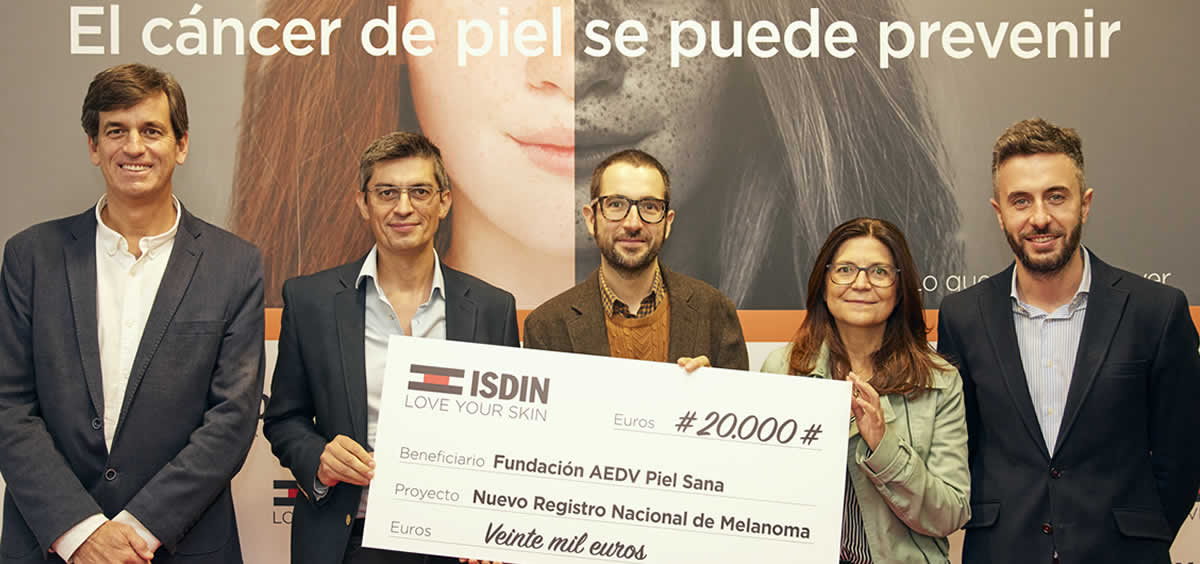 ISDIN dona 20.000 euros para la creación de un registro nacional del melanoma. (Foto. ISDIN)