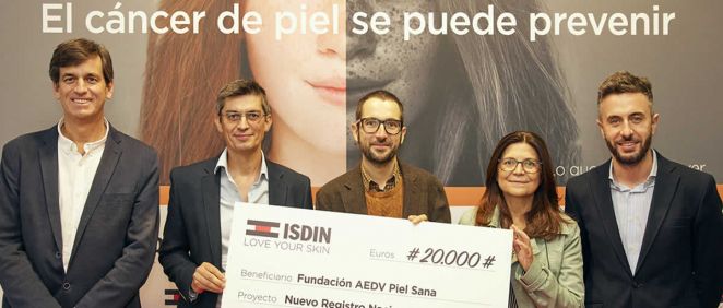 ISDIN dona 20.000 euros para la creación de un registro nacional del melanoma. (Foto. ISDIN)