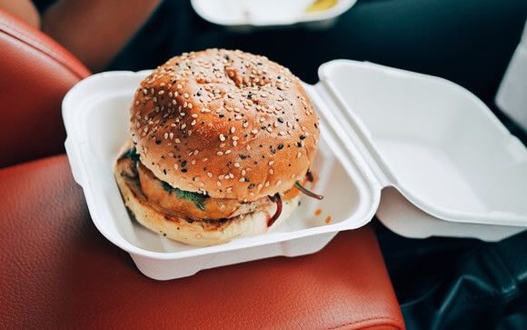 Golpe a la industria de comida rápida: “los envases contienen químicos potencialmente dañinos”