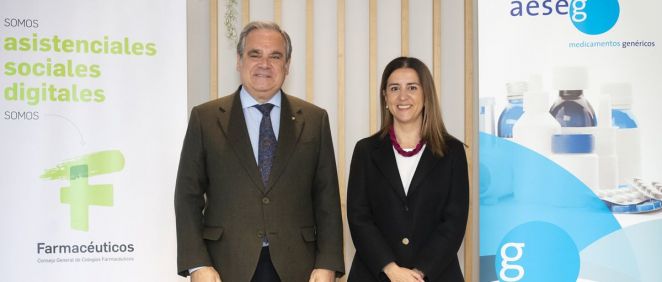 De izq. a dcha., Jesús Aguilar, presidente del CGCOF; y Mar Fábregas, presidenta de AESEG. (Foto. AESEG)