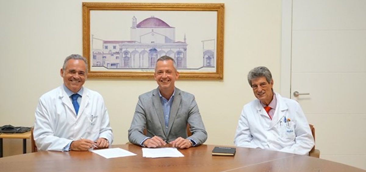 El doctor Manuel Conde, Federico Alaminos y el doctor Roberto Martínez, (Foto: Ruber)