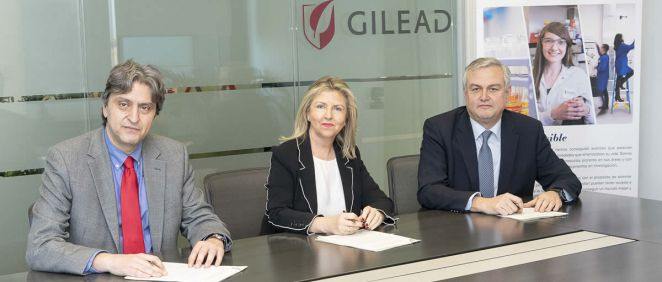 Firma del acuerdo (Foto. Gilead)